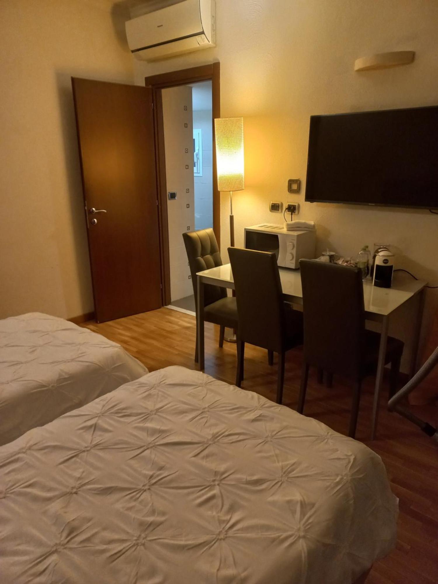 Stefano House Appartamento Fontana Di Trevi Рим Номер фото
